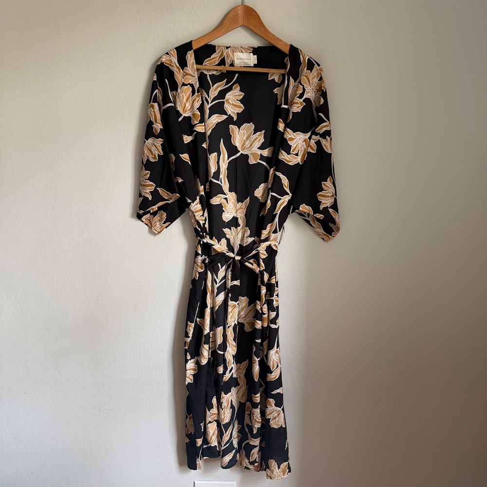 Maison Du Soir Women's S/M Black Beige Floral Kimono Robe Belted Lounge Wrap